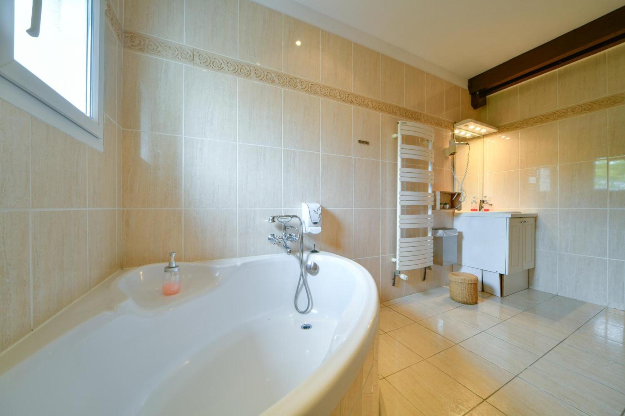 Enjoy Garden Hotel Vierzon Room photo